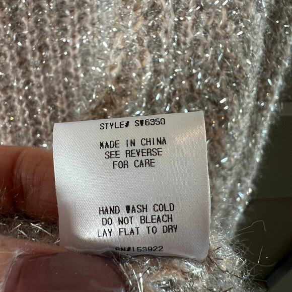 See and Be Seen Women's Silver Metallic and Tan Eyelash Sweater Size L NEW - Picture 6 of 8